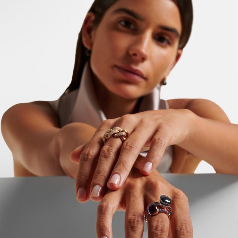 مجوهرات الأحجار الكريمة التي تساعد على جذب الراحة والسلام