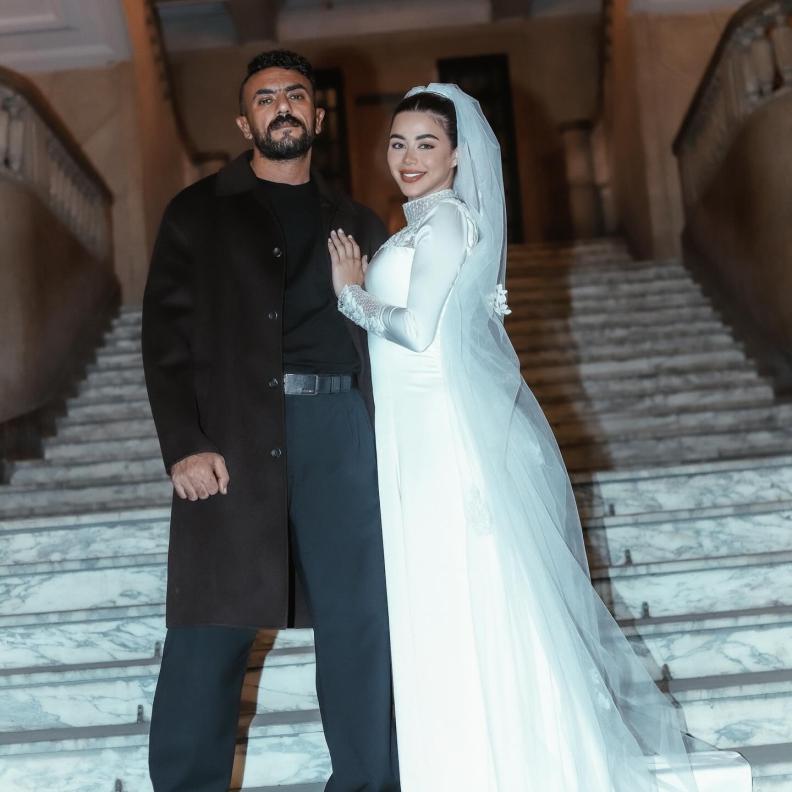 يارا السكري تتصدر الترند بإطلالات لافتة ومجوهرات تخطف الأنظار