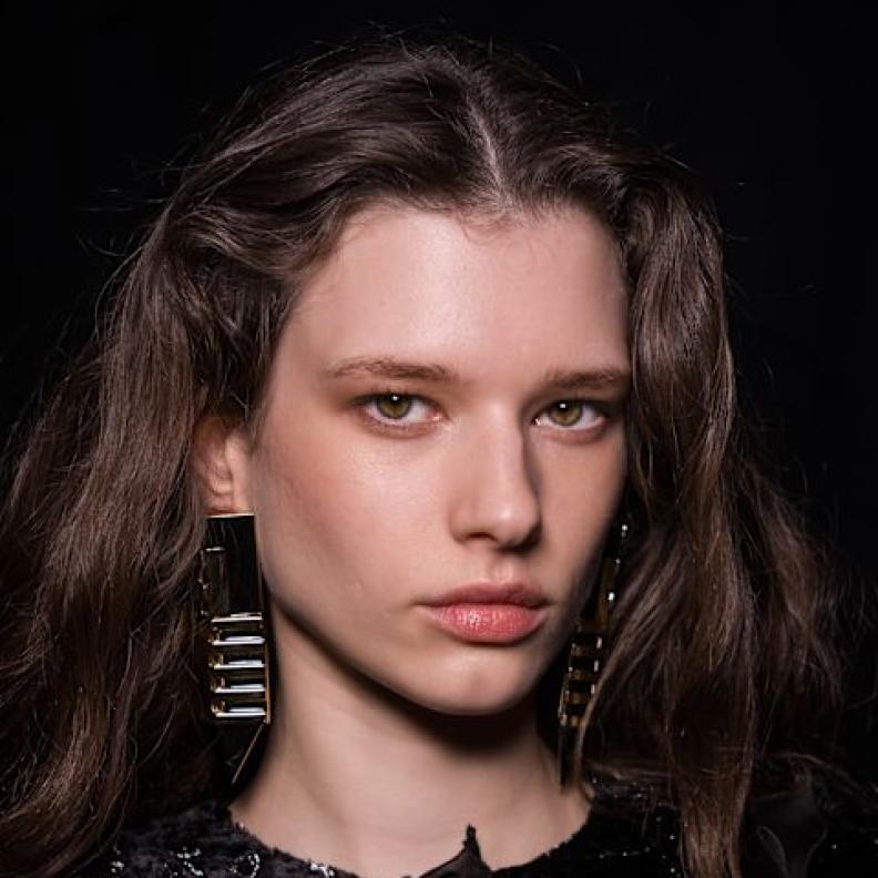 العناية بالشعر في عيد الفطر