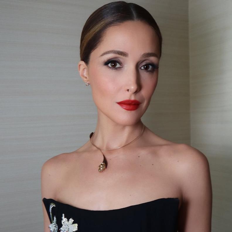 النجمة Rose Byrne صورة من انستغرامها