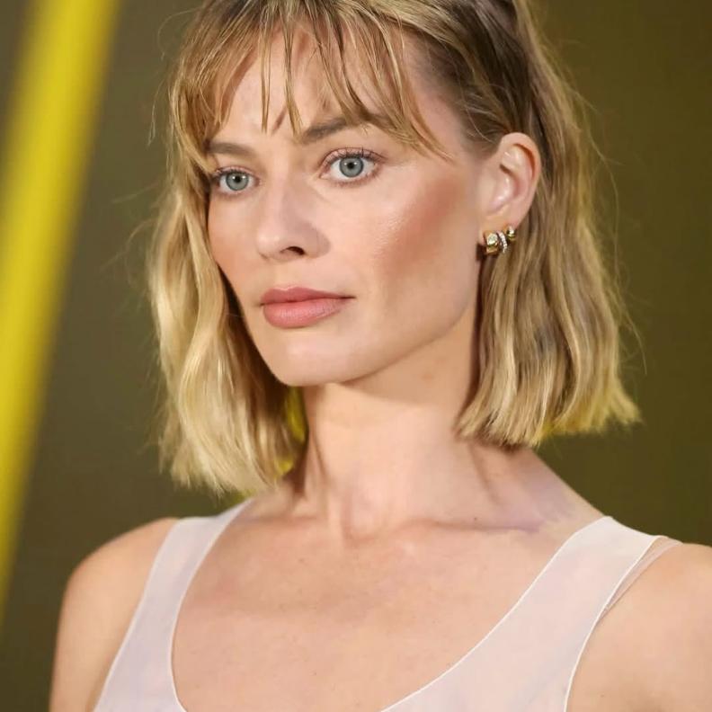 قصة الـPageboy Bob مع الغرة الامامية بأسلوب مارغوت روبي- الصورة من حساب Cervando Maldonado على انستغرام