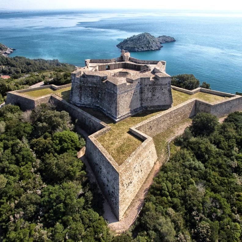 Monte Argentario مونتي أرجنتاريو 