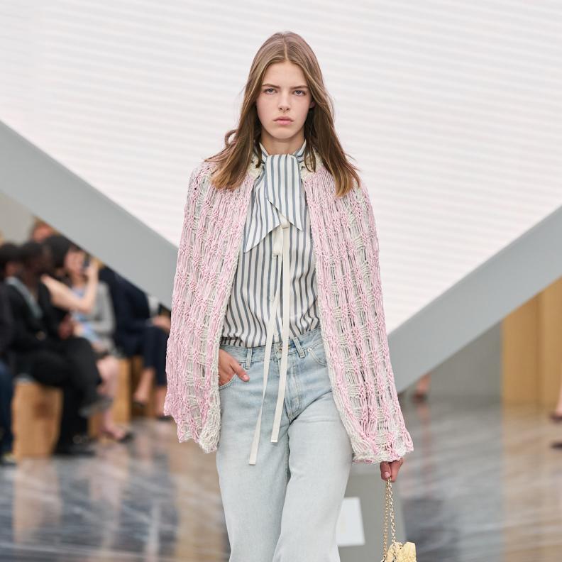 إطلالة مميزة ومريحة ليوم عيد مع العائلة من Christian Dior