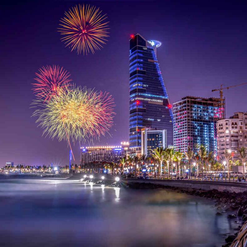 احتفال وثقافة واستجمام.. بهجة العيد في ربوع السعودية