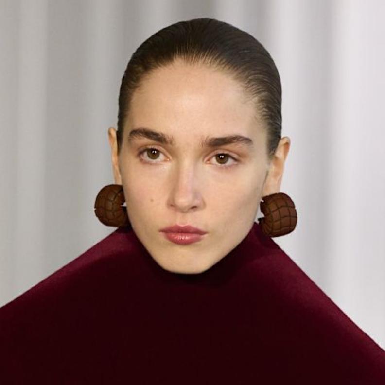 التجميل في رمضان: هل هو ضرورة للعناية بالنفس أم هوس بالمظهر؟