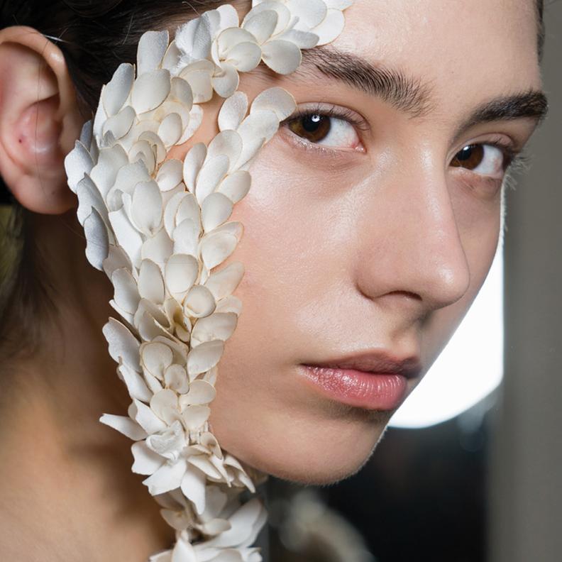 حين تزهر المرأة يولد جمال جديد