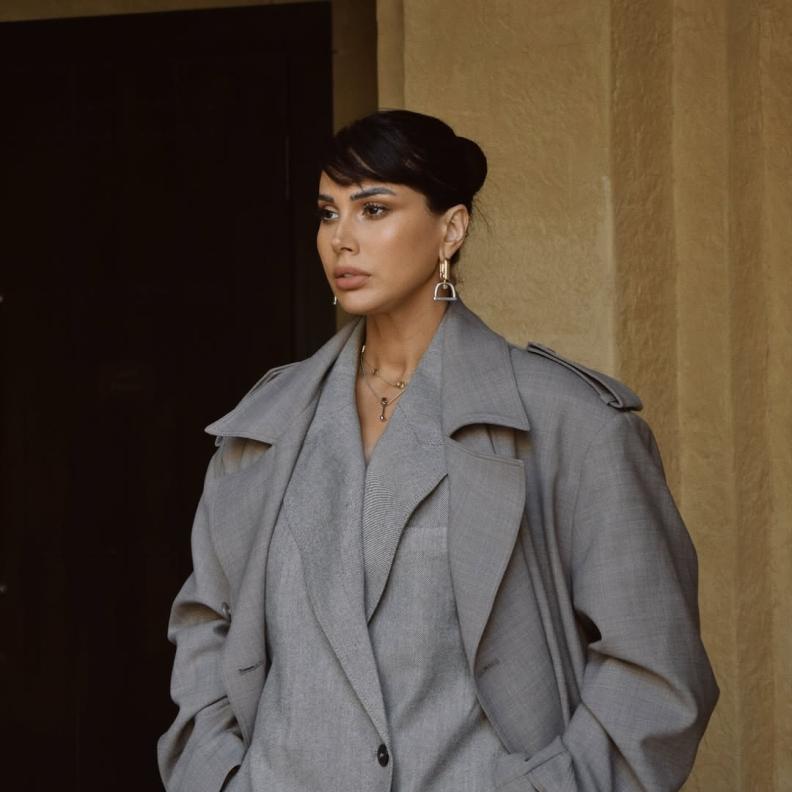 خمس خبيرات مظهر من جدة يصنعن سردية جديدة للأزياء السعودية