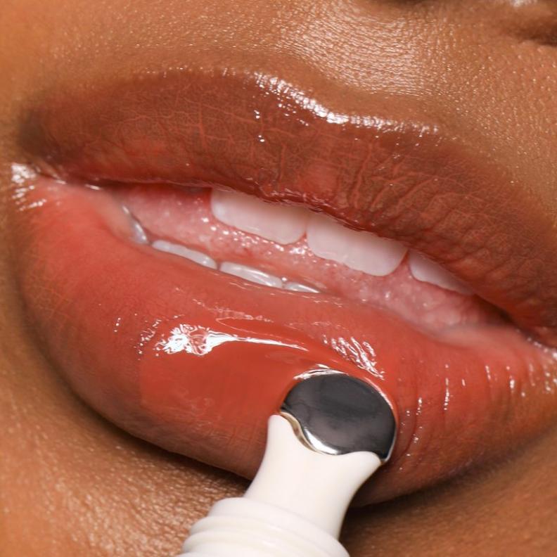 ثنائي الشفاه سهل الاستخدام من "ريفاي" REFY