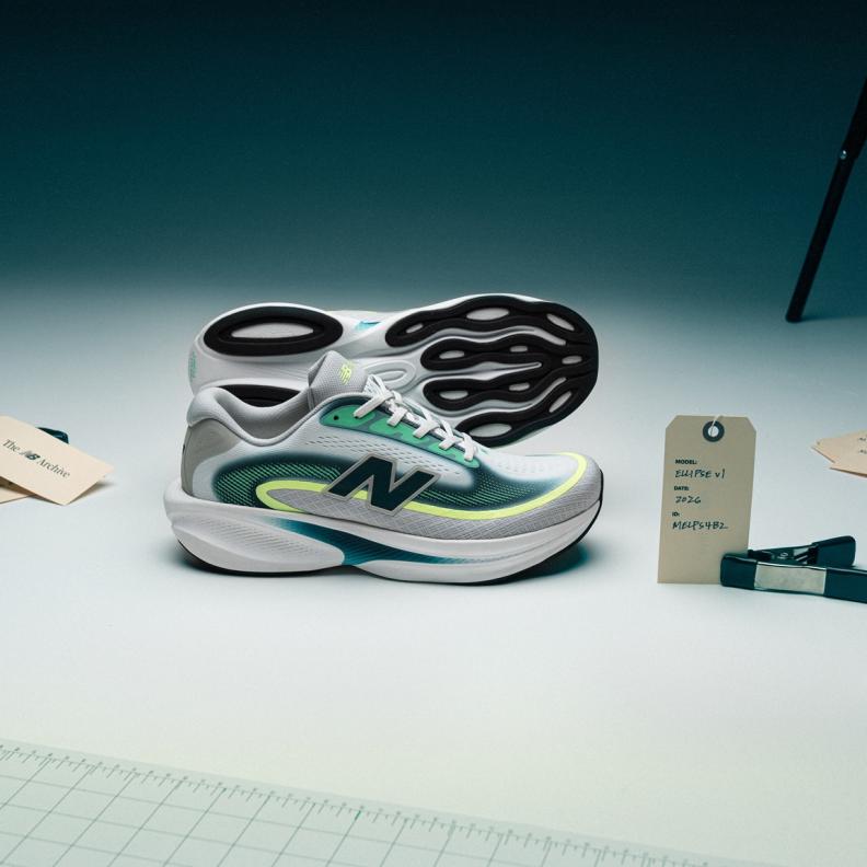 نيو بالانس تكشف النقاب عن حذاء Ellipse