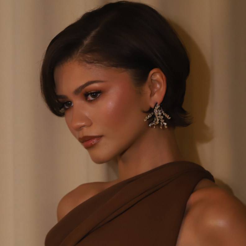 من بيلا حديد إلى زيندايا: Prada Beauty ترسم ملامح الجمال في الأوسكار