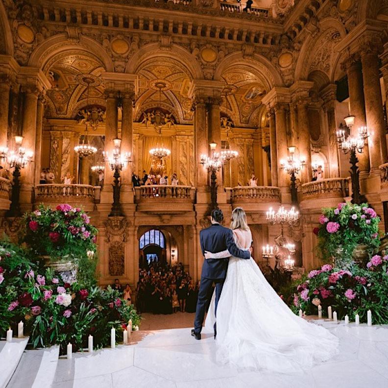 قصور العالم للاحتفال بيوم الزفاف