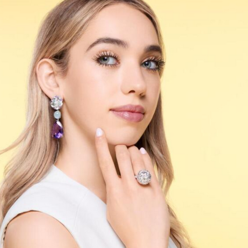 أقراط مرصعة بحجر الأماتيست من Sotheby’s