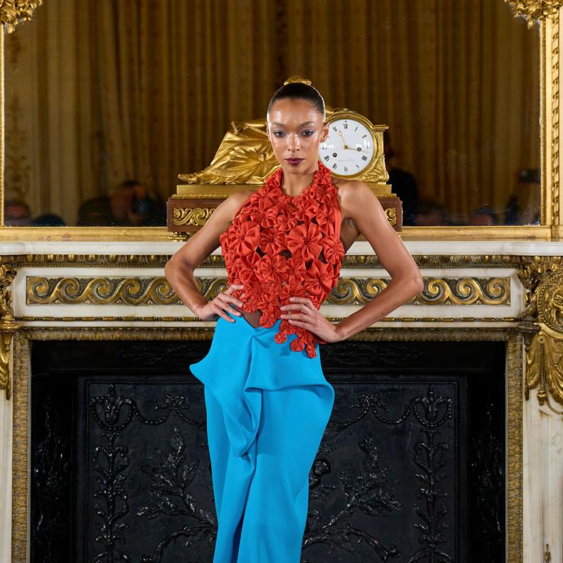 إطلالة بعناصر ملفتة من ‏Imane Ayissi