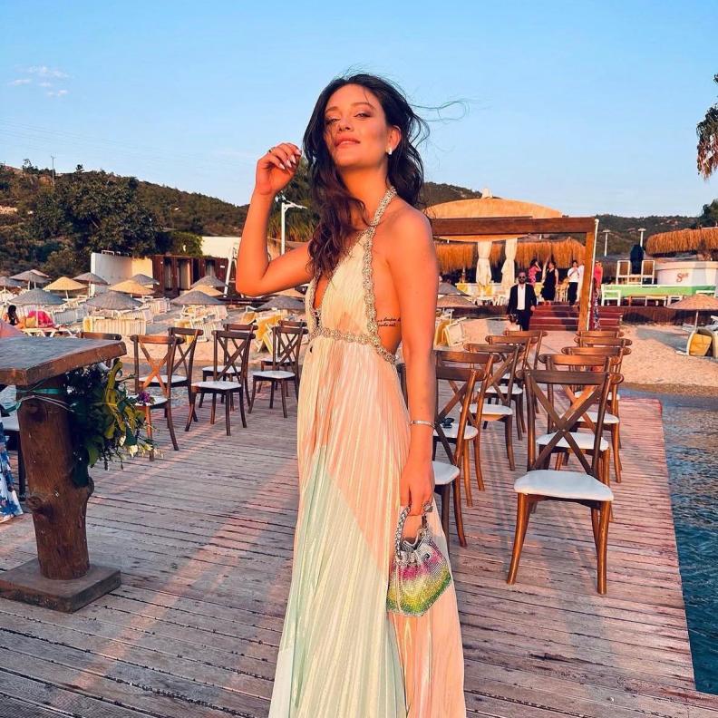 إيليف أونجورولار