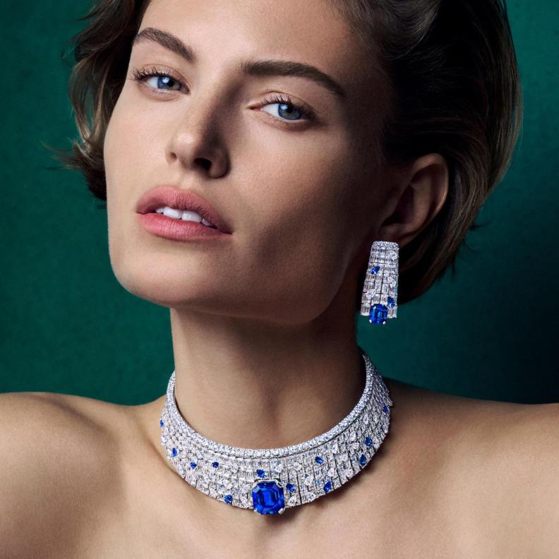 الأحجار الكريمة الزرقاء فخامة لا مثيل لها في عالم المجوهرات