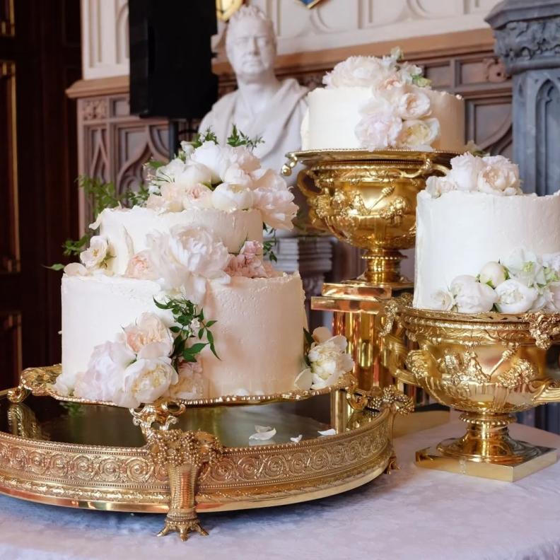 تقليد كعكات الزفاف بنكهة الفاكهة