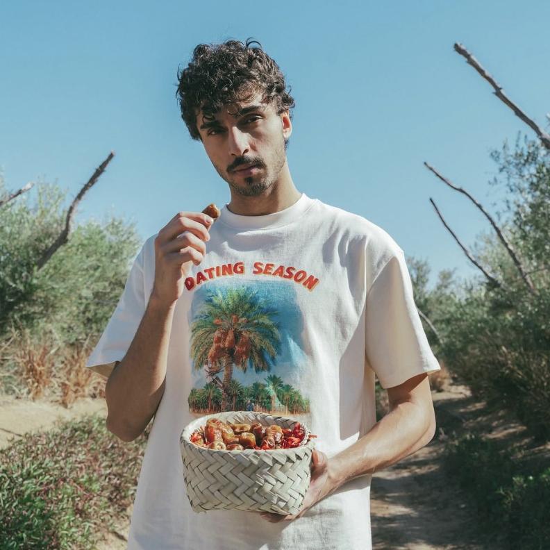 تيشيرت من علامة نوت بورنيج