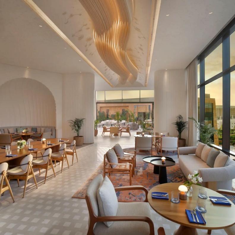 دليلك لتجربة عشاء لا تُنسى… مطاعم فاخرة تستحق الاكتشاف في ڤيا رياض