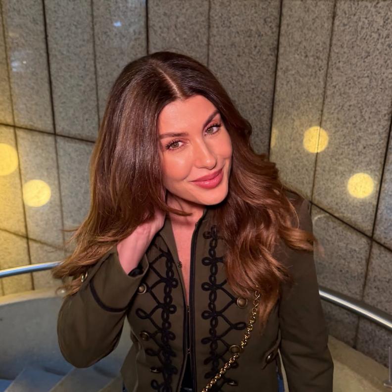 1 رئيسية الإعلامية ريتا حرب صورة من انستغرامها