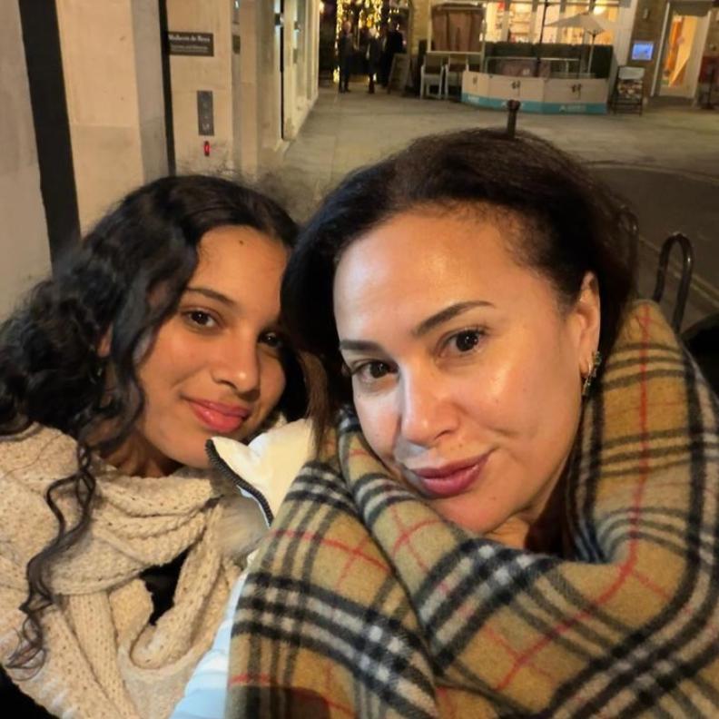 هند صبري وابنتها