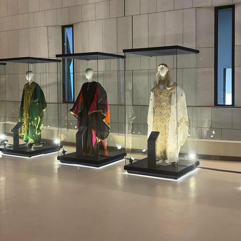 جمعية الأزياء تعرض جمال التراث في منصة الإلهام