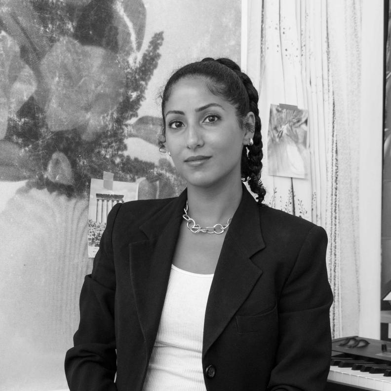 فرح القاسمي تتألق عالميًا ضمن الفائزين بجوائز "آرت بازل 2026"