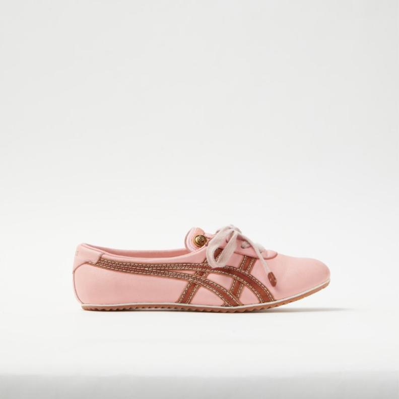 تعاون أونيتسوكا تايغر x فيرساتشي: احتفاء بالجسد والديناميكية