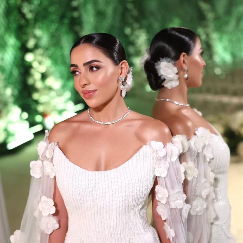 تسريحة الكعكة المنخفضة من صالون Pace E Luce