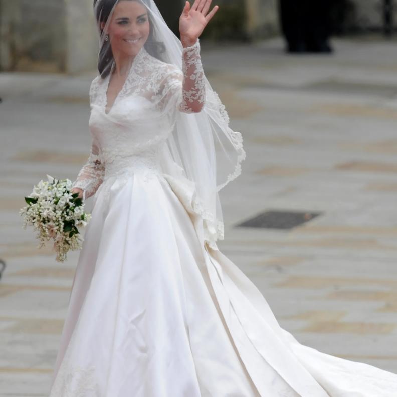 العناصر التاريخية والملكية المميزة لباقة زفاف كاثرين أميرة ويلز 2