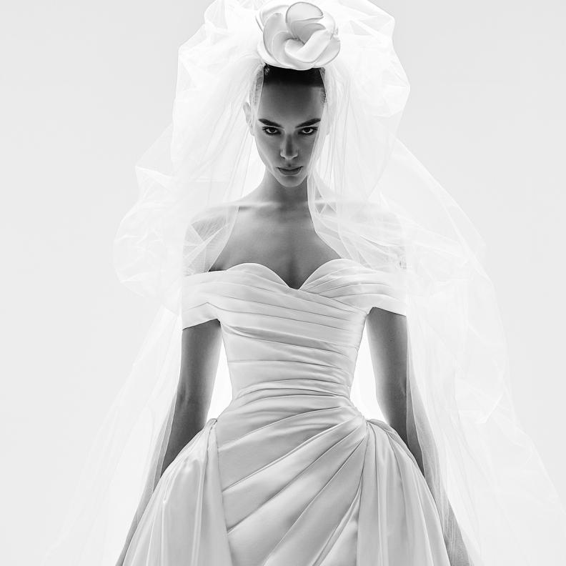 المصمم زهير مراد بتفاصيل انيقة لفستان الزفاف