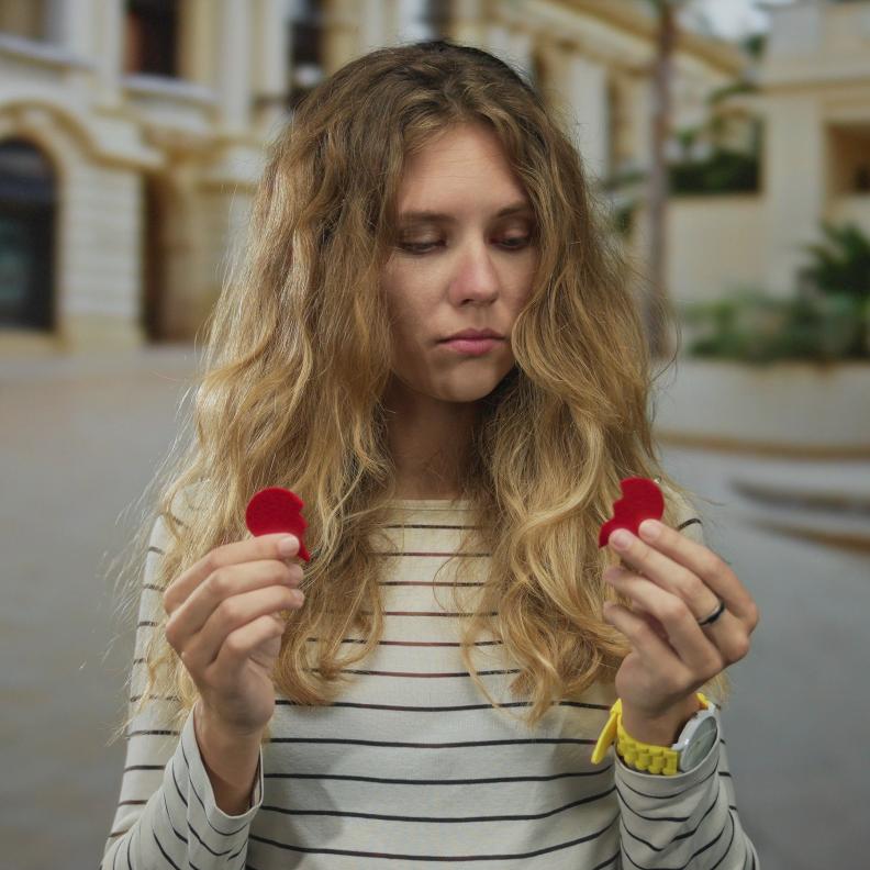 التعافي من حب انتهى قبل أن يبدأ ليس أمرًا سهلًا كما يعتقد البعض
