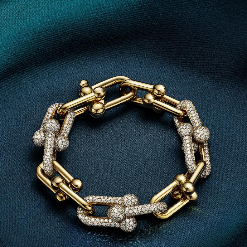 حملة Tiffany & Co الجديدة لعام 2026 بعنوان مع كل الحب، منذ العام 1837