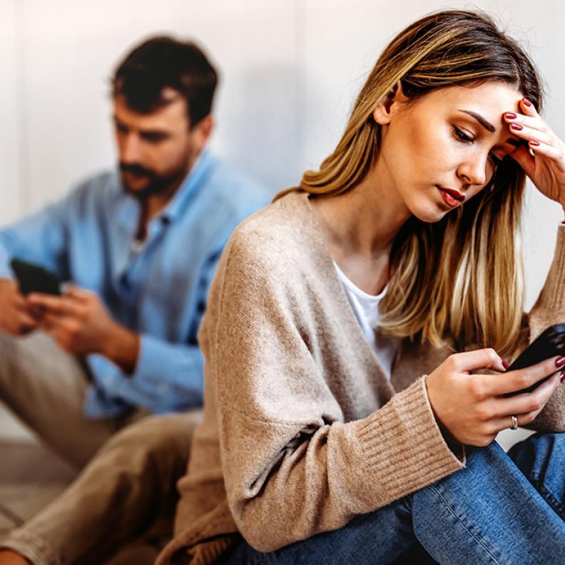 كيف أتعامل مع رجل السرطان عندما يتجاهلني؟