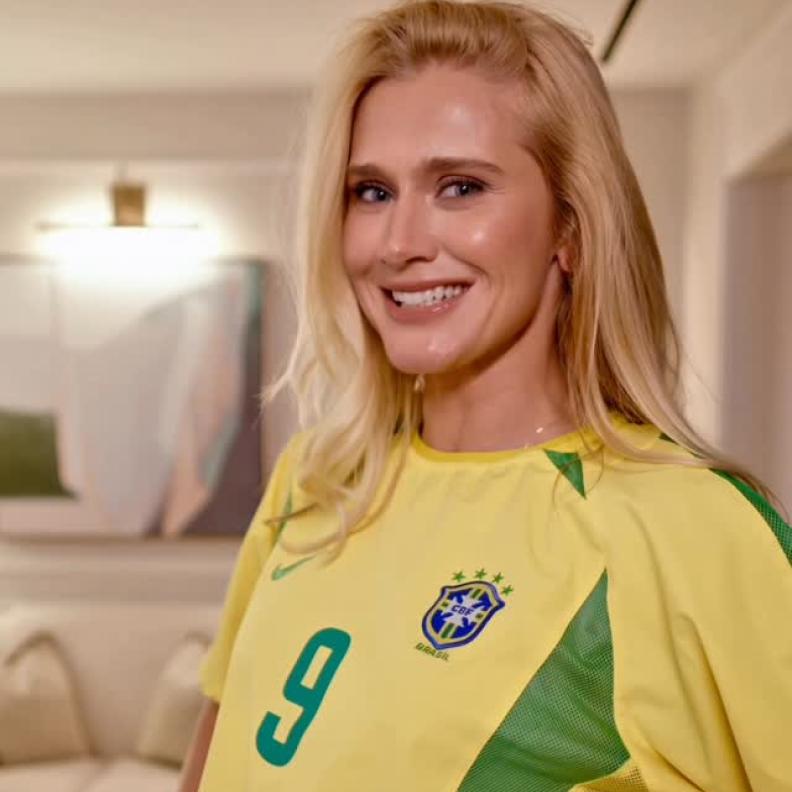 العارضة البرازيلية celinalocks صورة من انستغرامها 