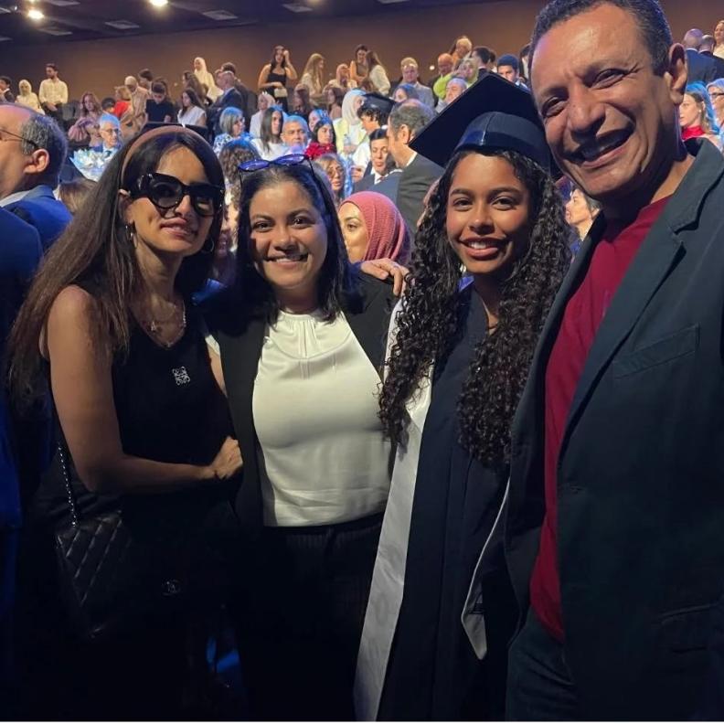 زينة بجوار ابنة شيرين عبدالوهاب