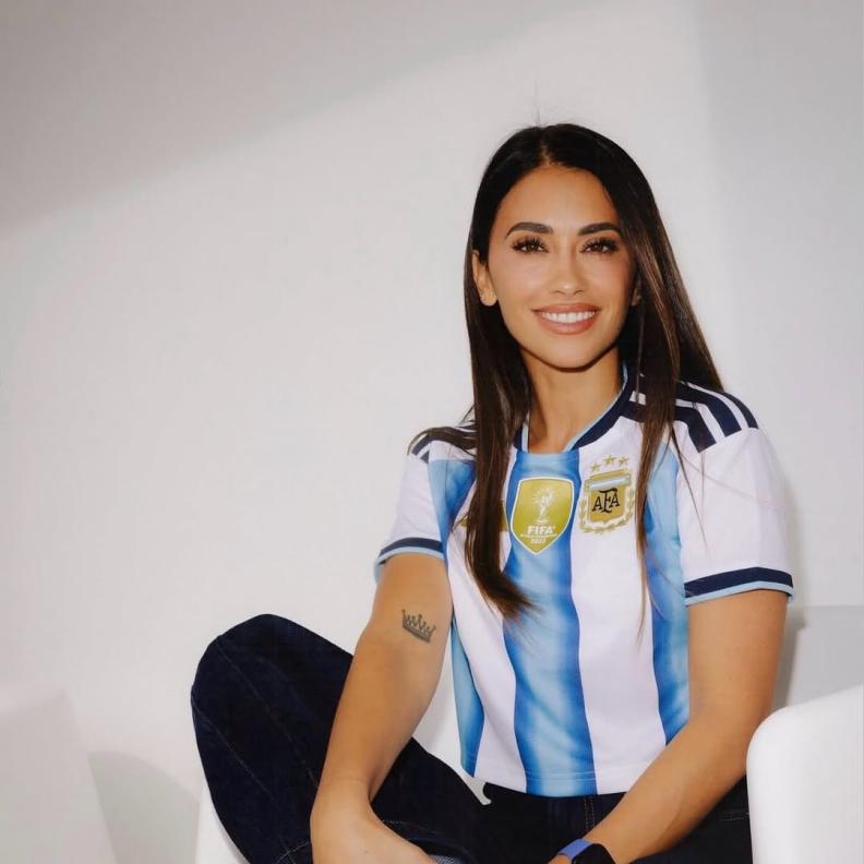 أنتونيلا روكوزو زوجة ليونيل ميسي الهداف التاريخي لكأس العالم