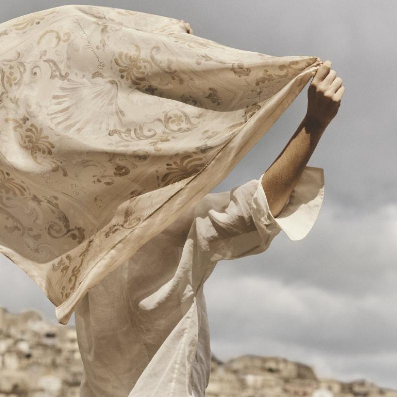 Mediterranea المجموعة الكبسولية لموسم ذروة الصيف من Brunello Cucinelli