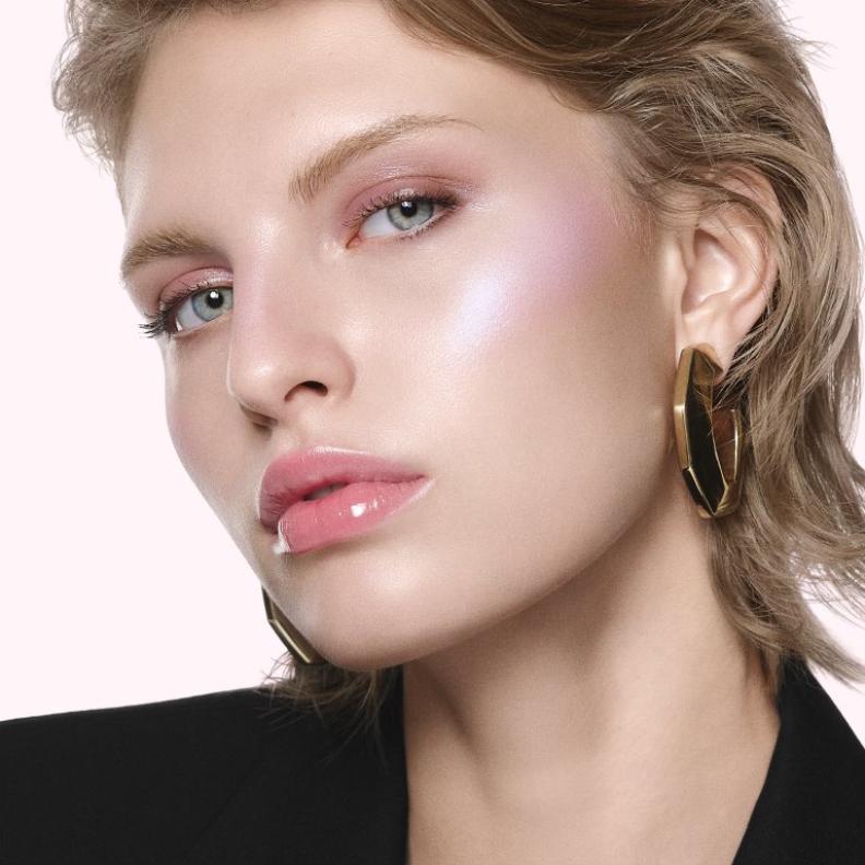 من جيفنشي.. زيت الشفاه Perfecto Serum Lip Oil