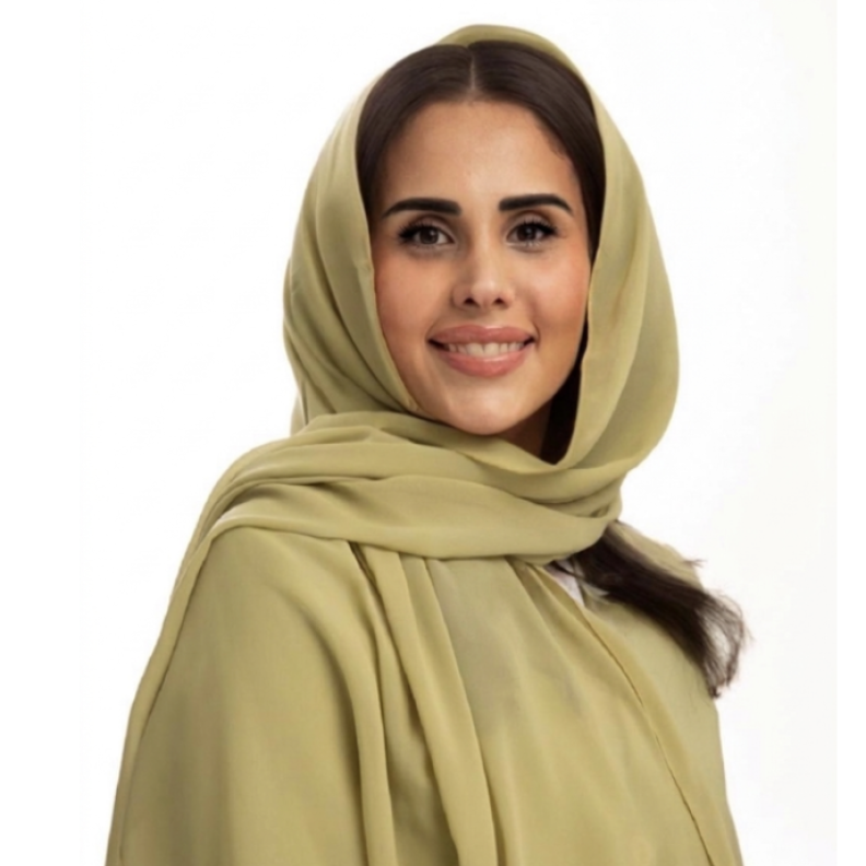 الفنانة السعودية بدور الثنيان... حين يتحول التراث إلى لغة بصرية معاصرة