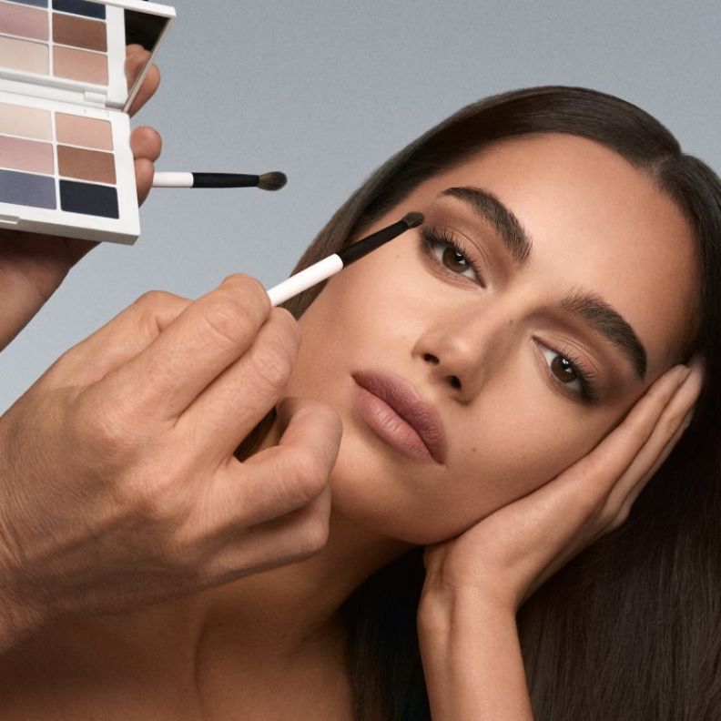 باليت MASTER MATTES® EYESHADOW PALETTE THE NEUTRALS بألوان حيادية كلاسيكية من علامة ميك أب باي ماريو (2)