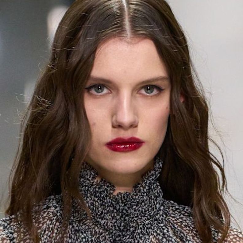 عارضة دار Dolce Gabbana