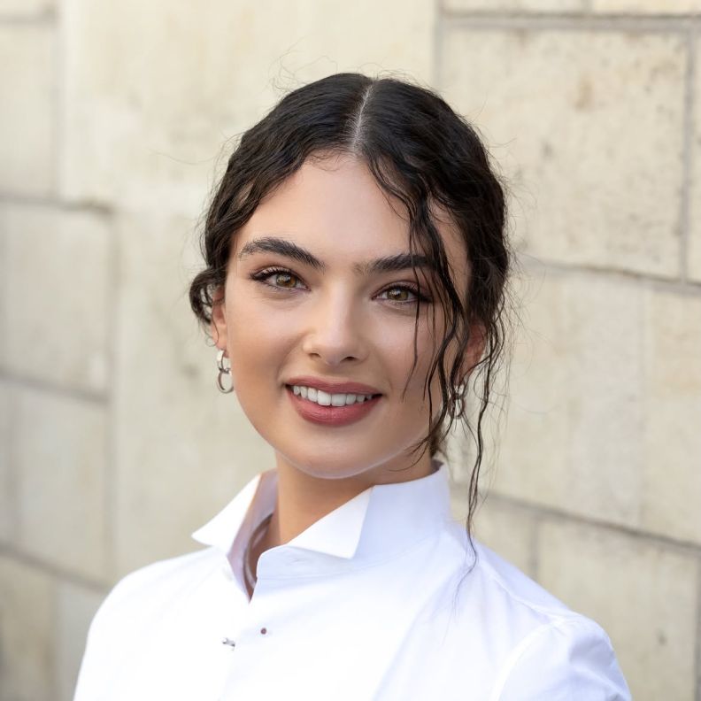 Deva Cassel صورة من انستغرام elvershyna