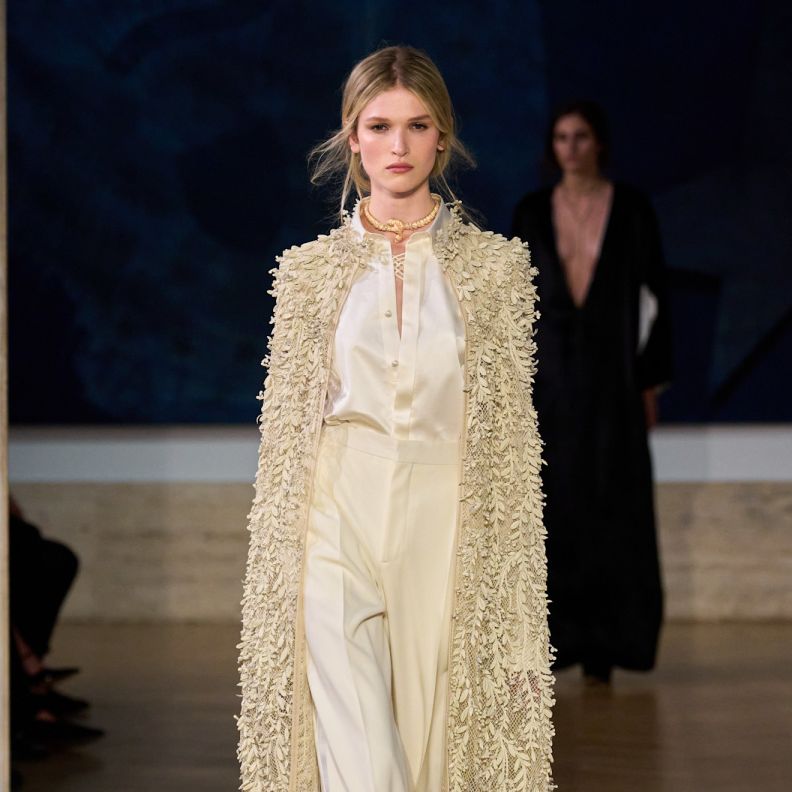 مجموعة Fendi للازياء الراقية