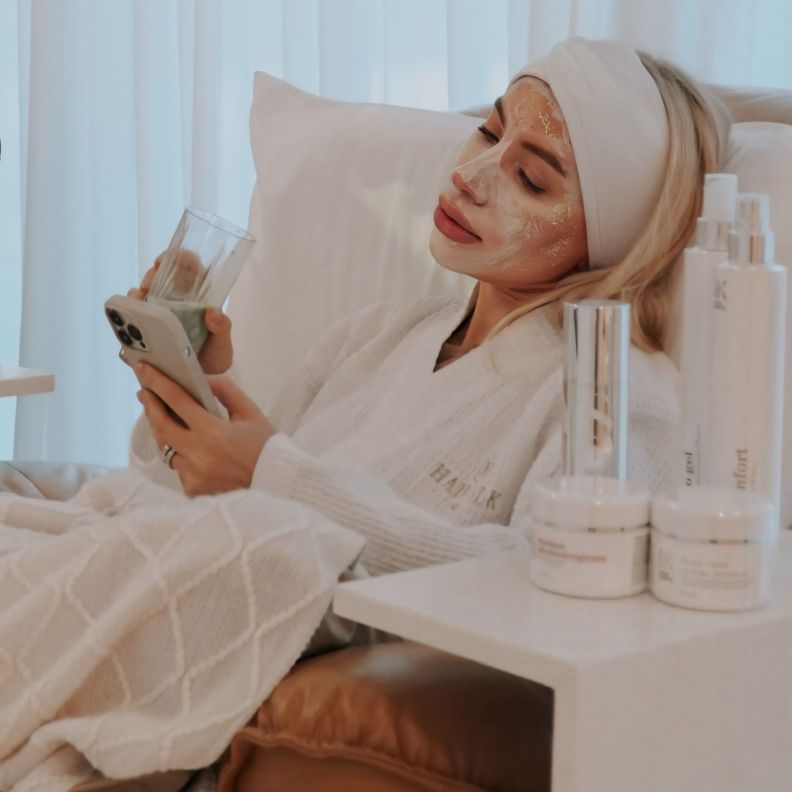 تجربة جمال متكاملة في صالون HAIRSILK دبي... حيث تلتقي الحرفية بالجمال