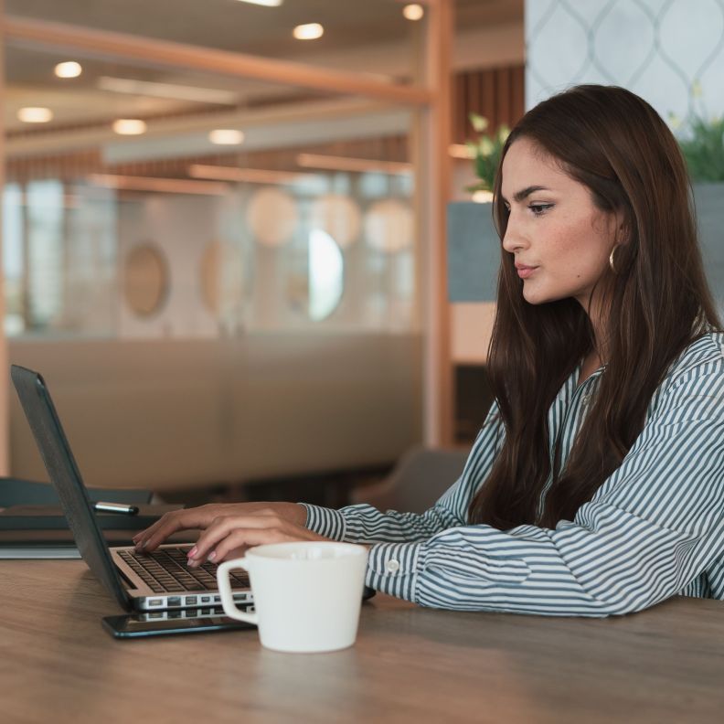 اكتشفي أفكارًا عملية تساعدكِ على استخدام وقتكِ بوعي أكبر