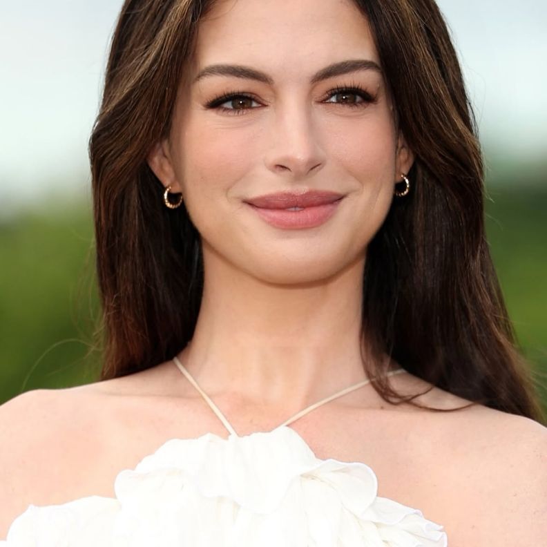 كيفية اختيار كريم الاساس المناسب لبشرتك من وحي آن هاثاواي Anne Hathaway