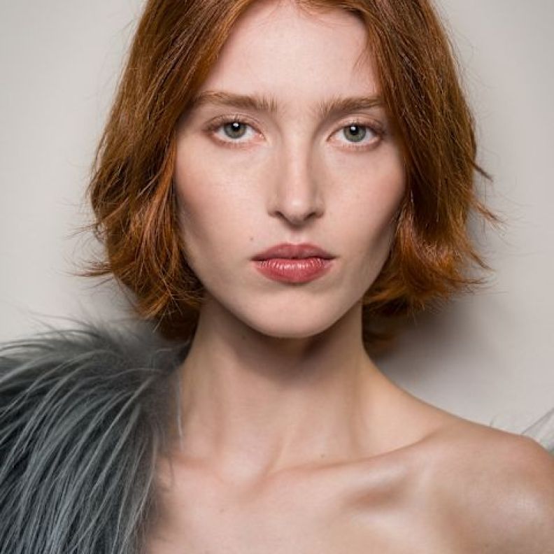 عارضة دار Giorgio Armani