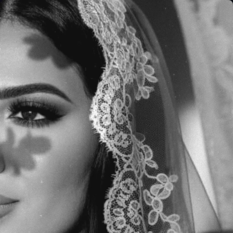 طليقة احمد مكي 