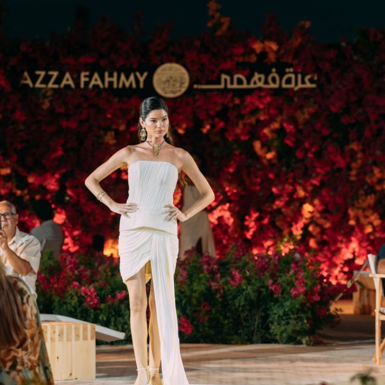 ﺣُﻠﻲّ "ﻋزة ﻓﮭﻣﻲ" ﺗﺿﻲء ﻟﯾل "رﻣﻼ"
