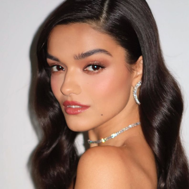 rachel zegler صورة من انستغرام خبيرة التجميل kale teter
